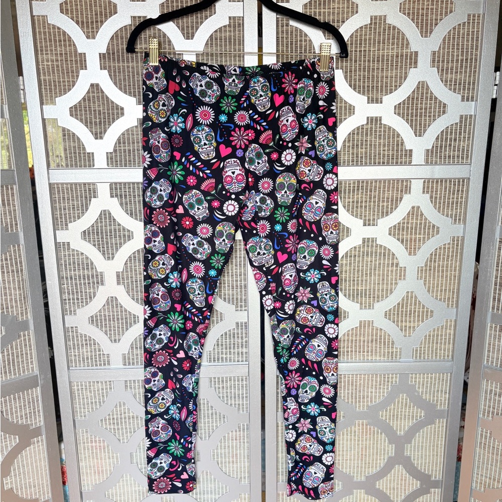 Bobbie Brooks Colorful Skull and Floral Leggings